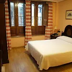 Гостьовий будинок Hospedium Plaza Mayor 2*